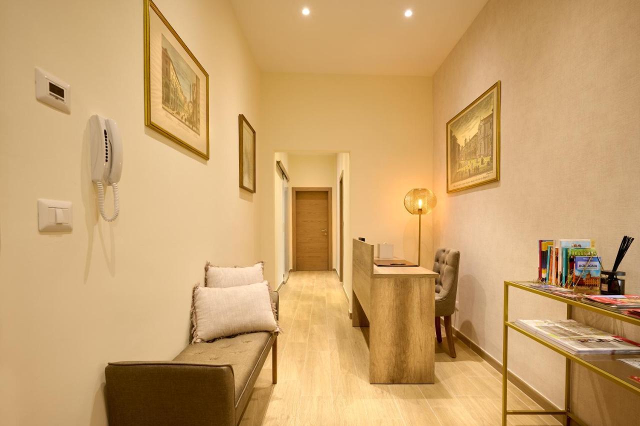 D'Azeglio 62 Luxury Rooms ボローニャ エクステリア 写真