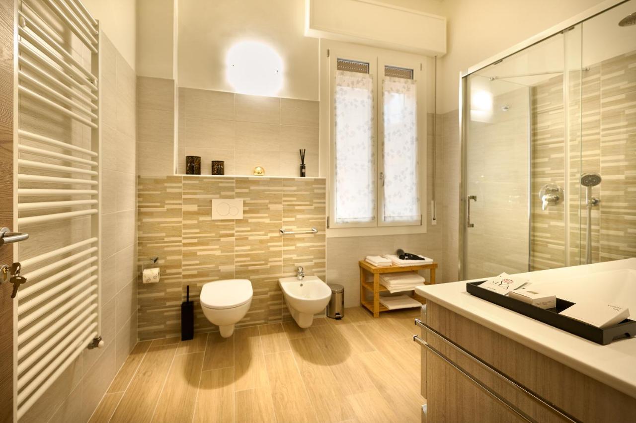 D'Azeglio 62 Luxury Rooms ボローニャ エクステリア 写真
