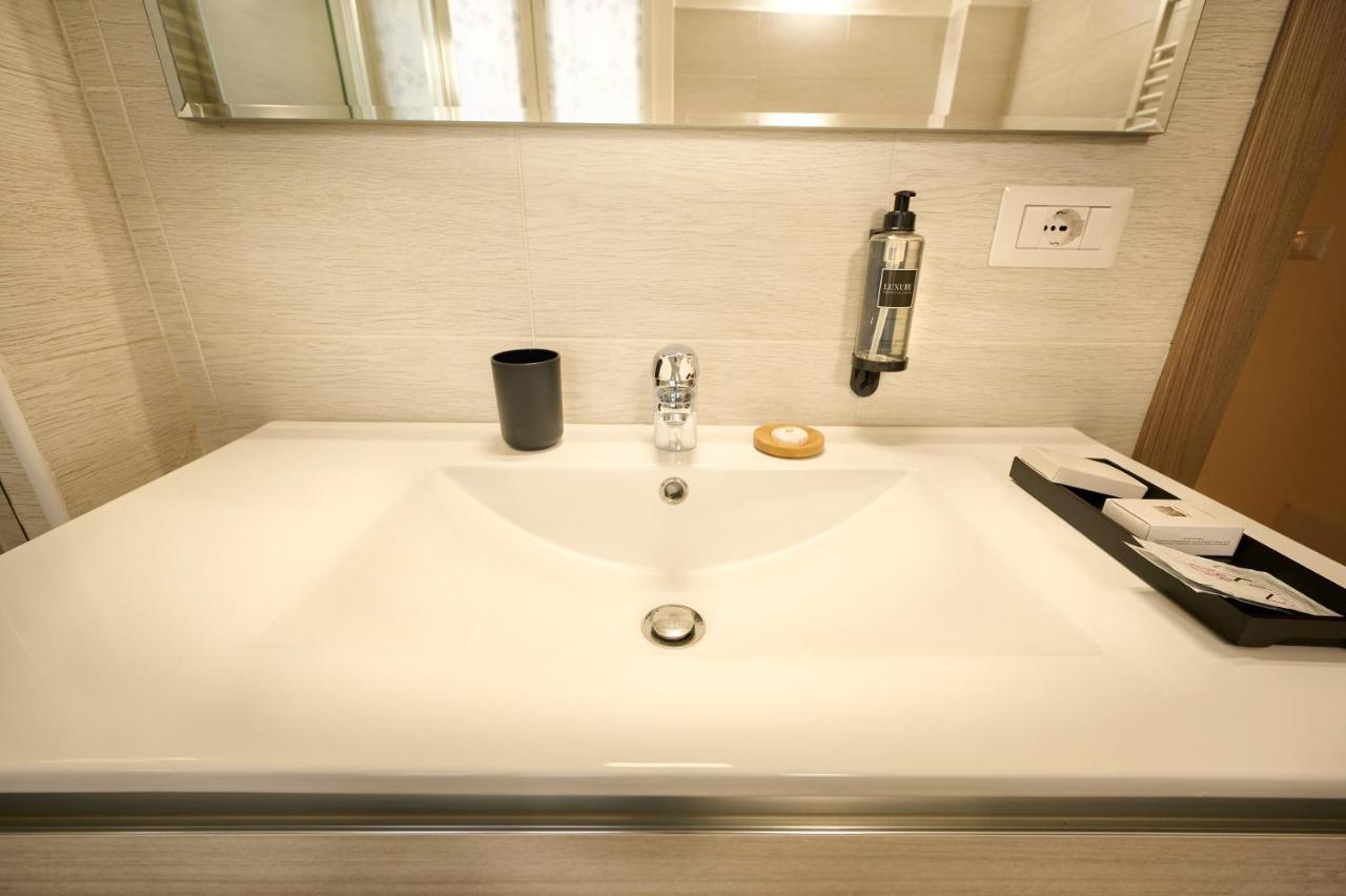 D'Azeglio 62 Luxury Rooms ボローニャ エクステリア 写真