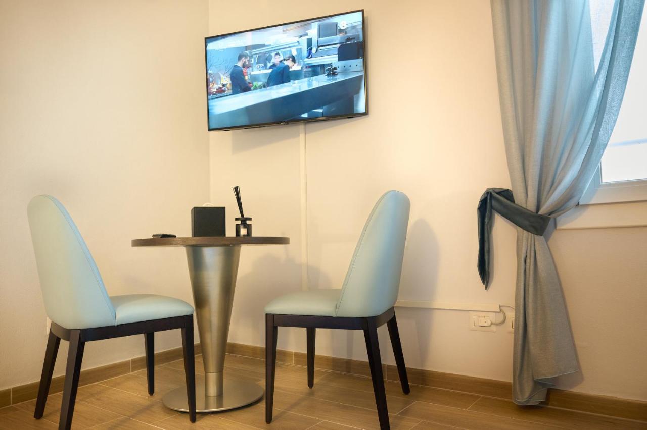 D'Azeglio 62 Luxury Rooms ボローニャ エクステリア 写真