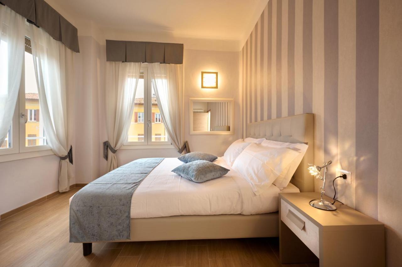 D'Azeglio 62 Luxury Rooms ボローニャ エクステリア 写真