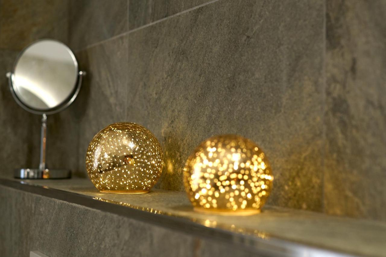 D'Azeglio 62 Luxury Rooms ボローニャ エクステリア 写真