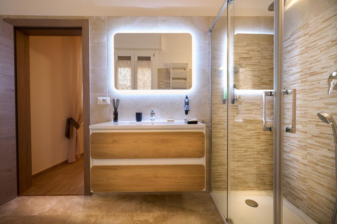 D'Azeglio 62 Luxury Rooms ボローニャ エクステリア 写真