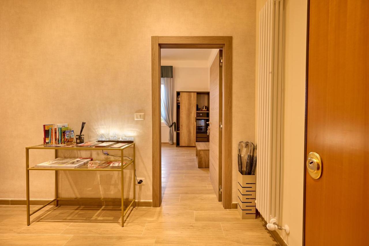 D'Azeglio 62 Luxury Rooms ボローニャ エクステリア 写真