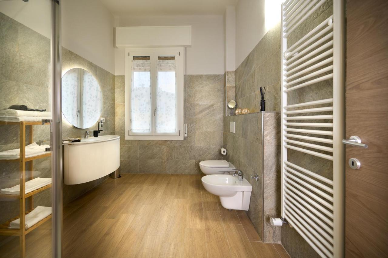 D'Azeglio 62 Luxury Rooms ボローニャ エクステリア 写真