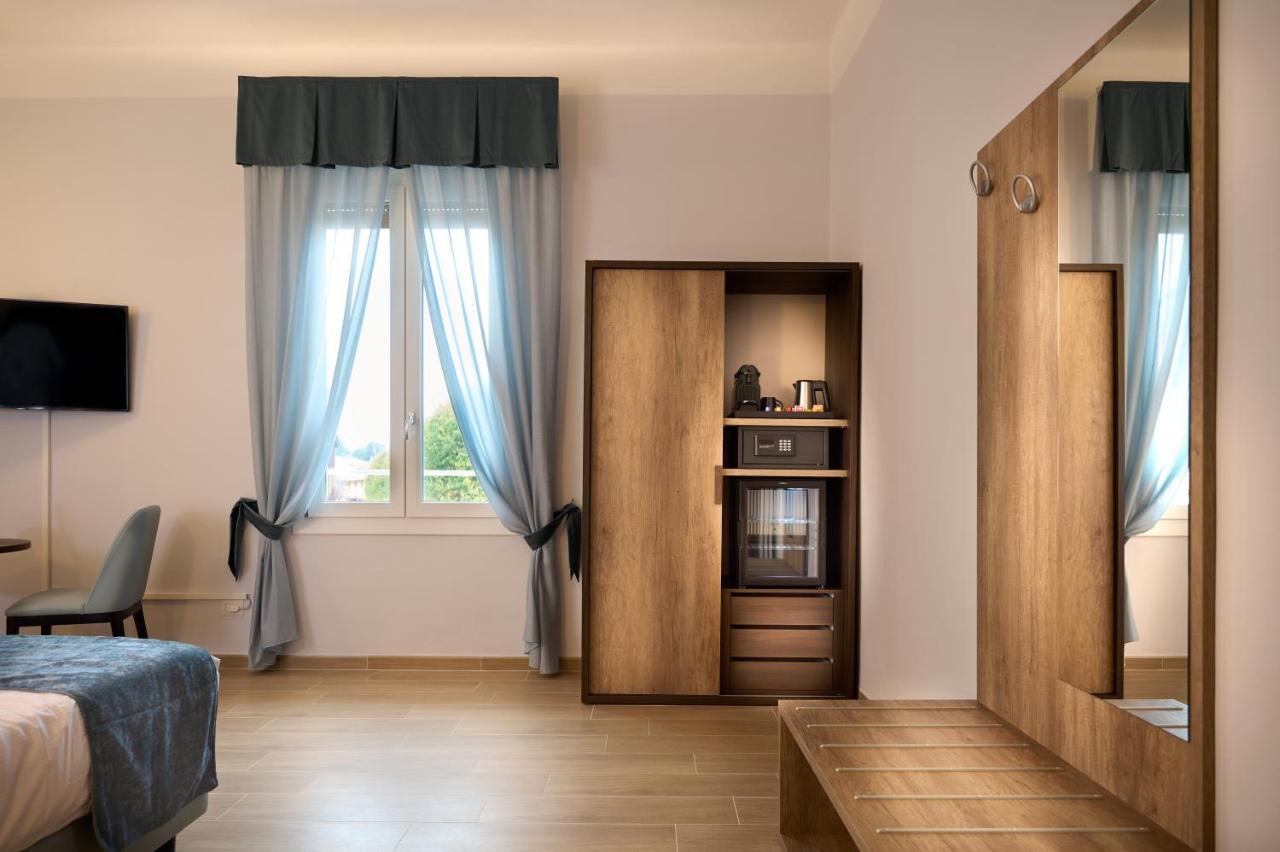 D'Azeglio 62 Luxury Rooms ボローニャ エクステリア 写真