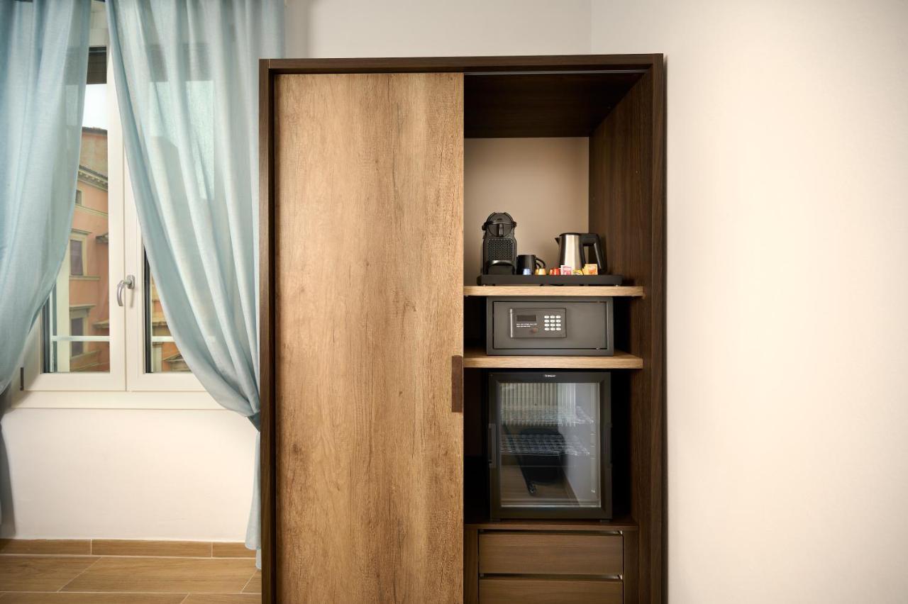 D'Azeglio 62 Luxury Rooms ボローニャ エクステリア 写真